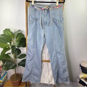 Stoned Immaculate Light Wash Denim High Rise Flare Jeans sz 30